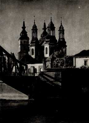 (1927) Widok Ostrowa Tumskiego od strony Cybiny. (1927) Widok Ostrowa Tumskiego od strony Cybiny.